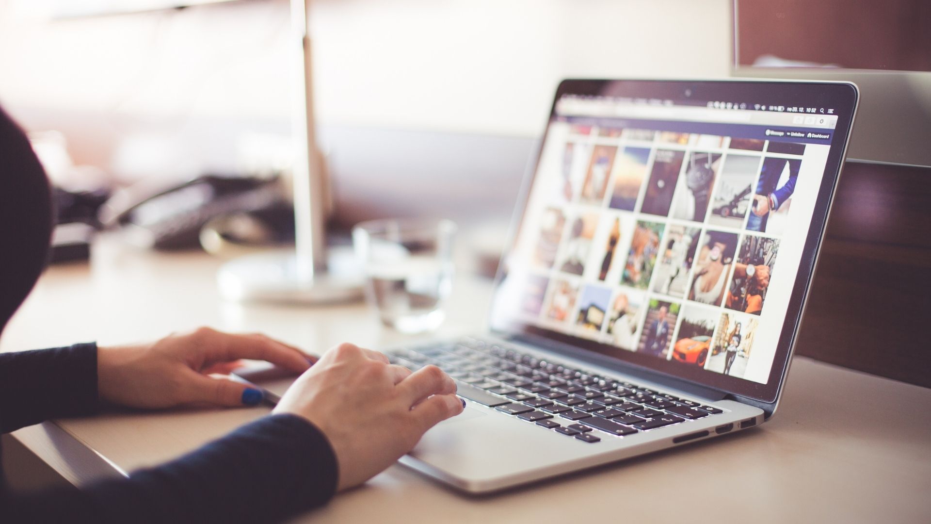 Notre expertise de la personnalisation d'objets en bois pour les particuliers et les professionnels